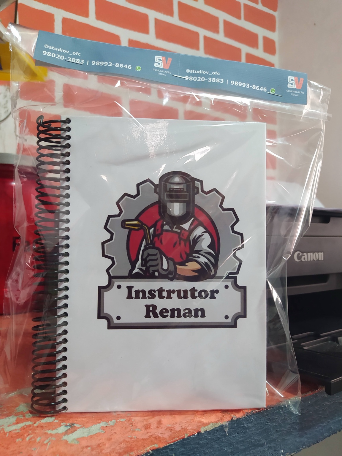 Caderno com capa personalizada e encadernação em espiral